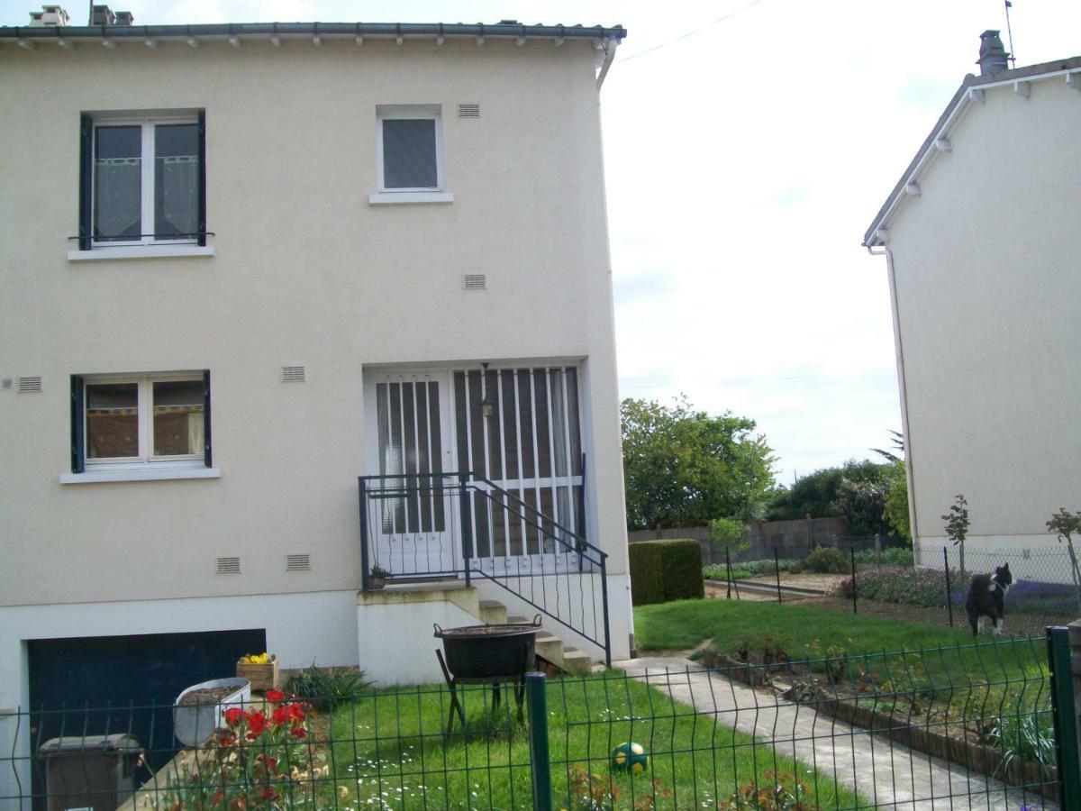 Gite 3 Km Centre Ville De Blois Villebarou Exterior foto
